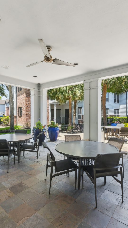 patio at The Boulevard at Deer Park